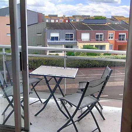 Appartement Au Pied De La Plage - Balcon - Parking Courseulles-sur-Mer Exterior photo