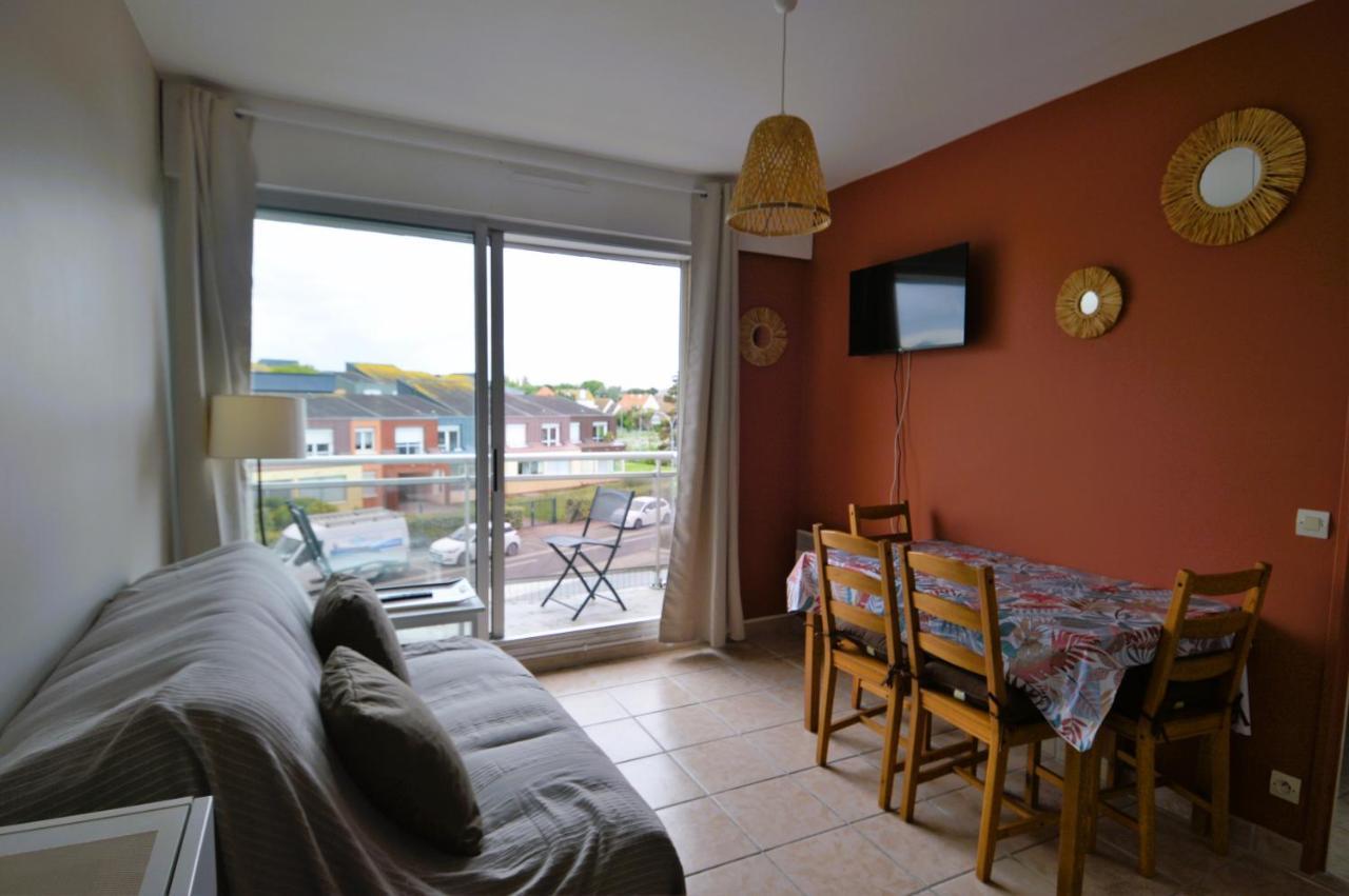 Appartement Au Pied De La Plage - Balcon - Parking Courseulles-sur-Mer Exterior photo