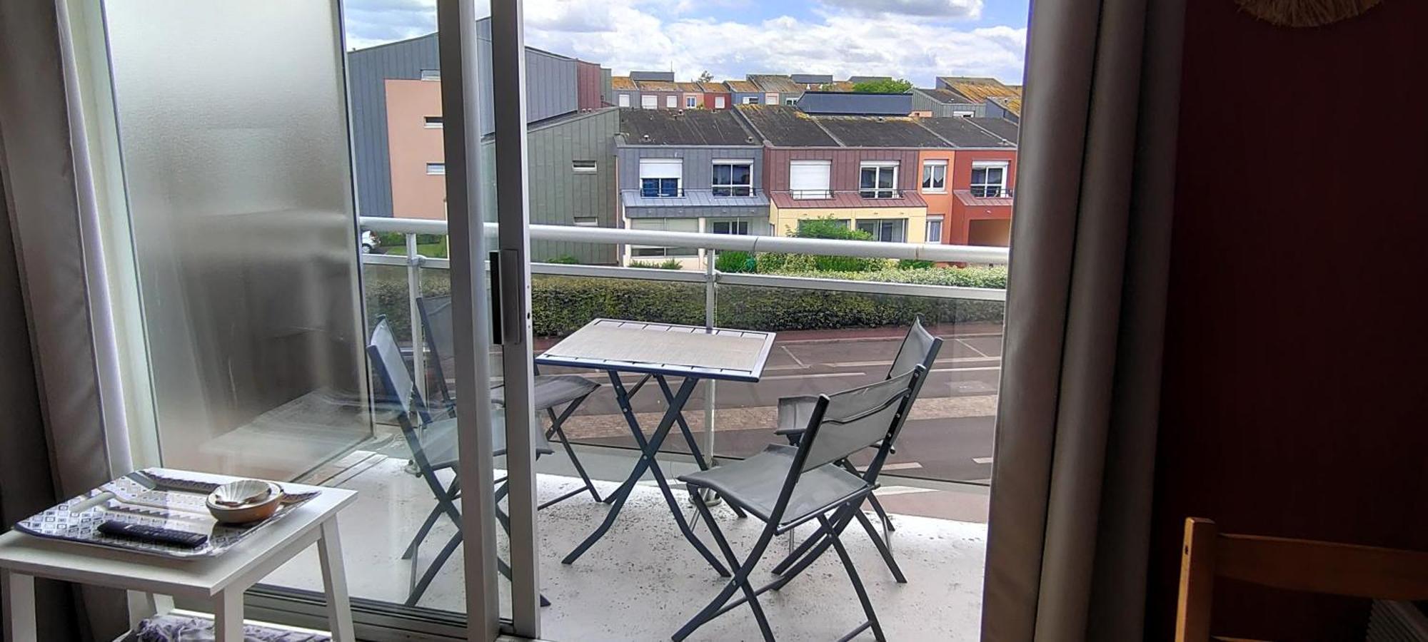 Appartement Au Pied De La Plage - Balcon - Parking Courseulles-sur-Mer Exterior photo